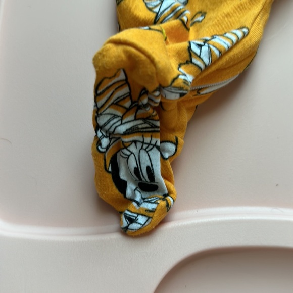 DISNEY NEWBORN ONESIE it’s in Halloween colors with mummy Mickey, candy corn - Picture 11 of 12